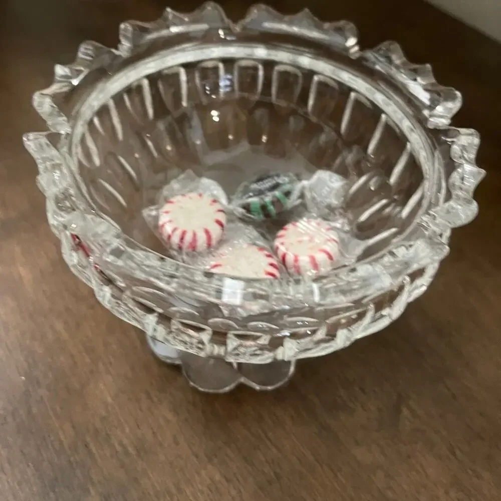 Vintage crystal glass pedestal candy dish